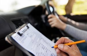 Top 7 Benefits of Enrolling in Driving School